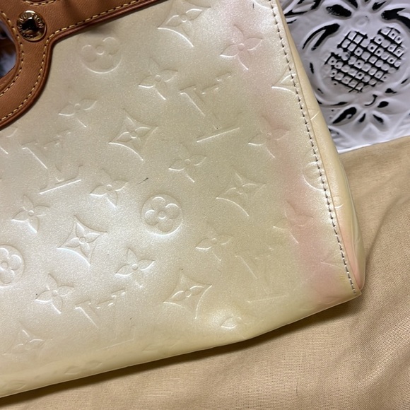 Authentic LOUIS VUITTON DUNE MONOGRAM VERNIS ROXBURY - Picture 3 of 16